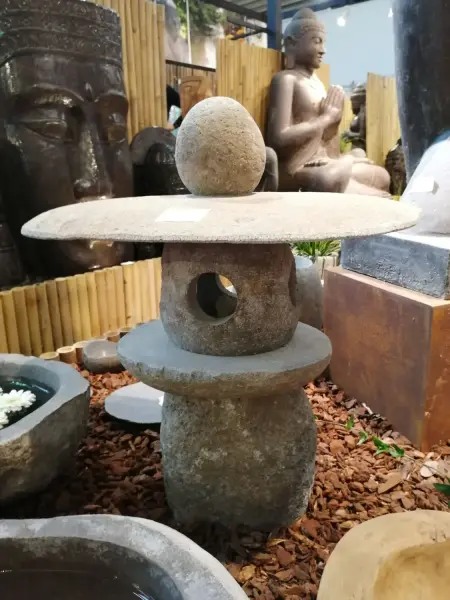 Product image 1 of the product “Japanese inspired garden lantern. Natural stone (riverstone), in the sizes 50cm and 75cm, Natural finish ”